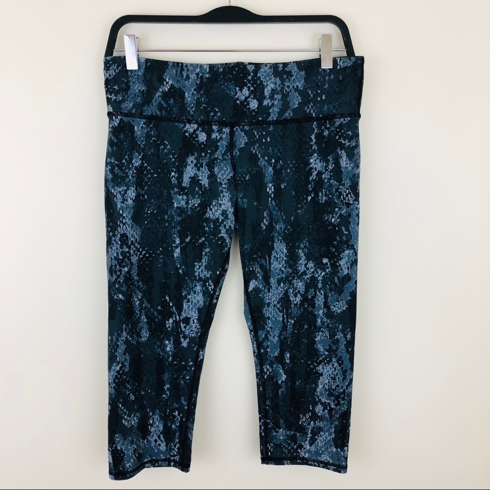 ALO Yoga Capri Cropped Legging